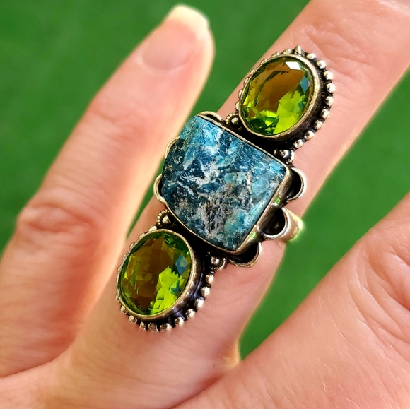New Rough Blue Kyanite & Peridot 925 Silver Ring. - Picture 5 of 8